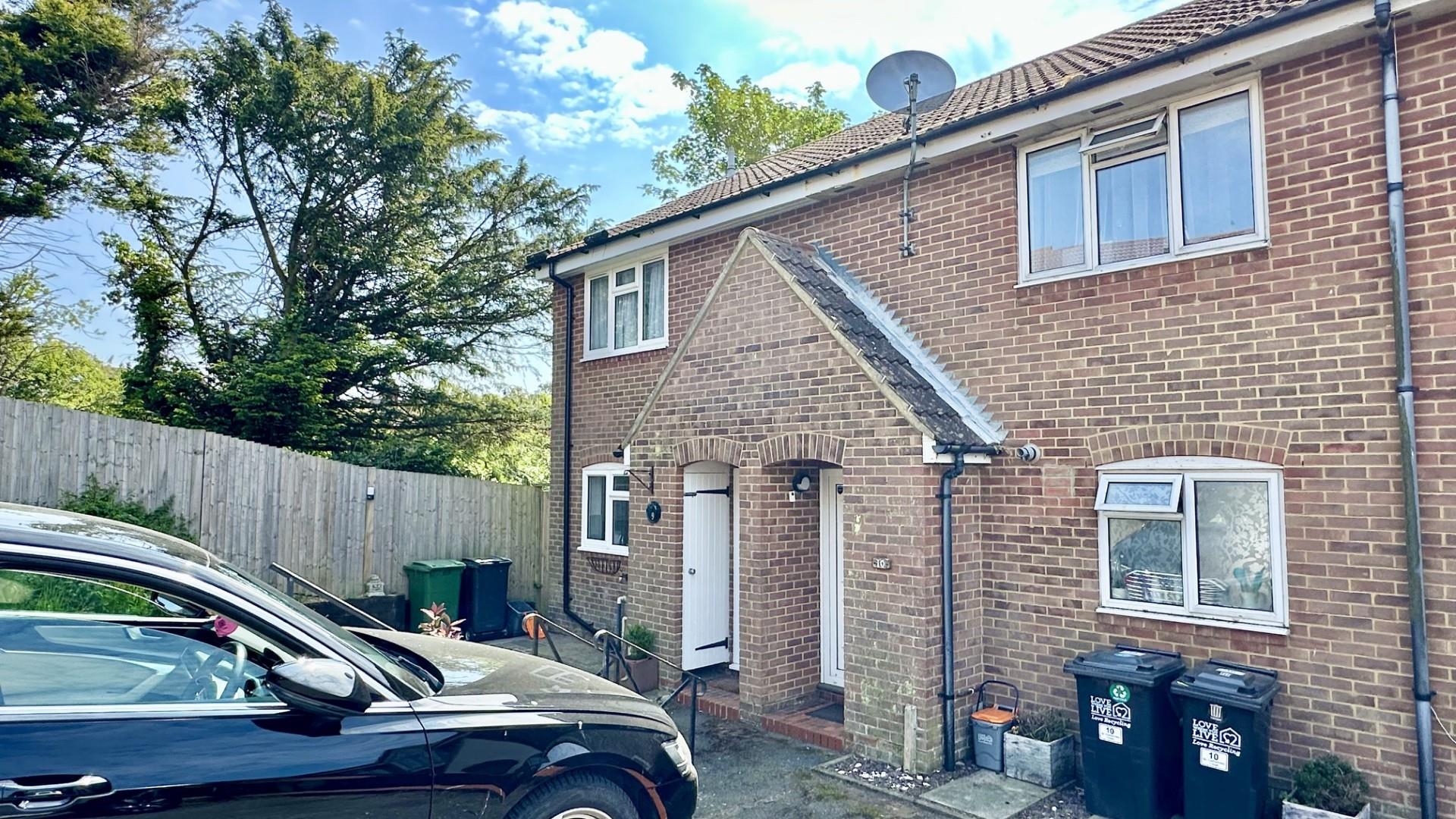 3 bed property in St. Catherines Close, St. Leonards-On-Sea